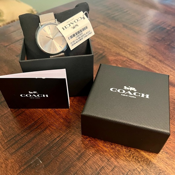 Coach Perry Metallic Leather Strap Watch - Picture 4 of 5